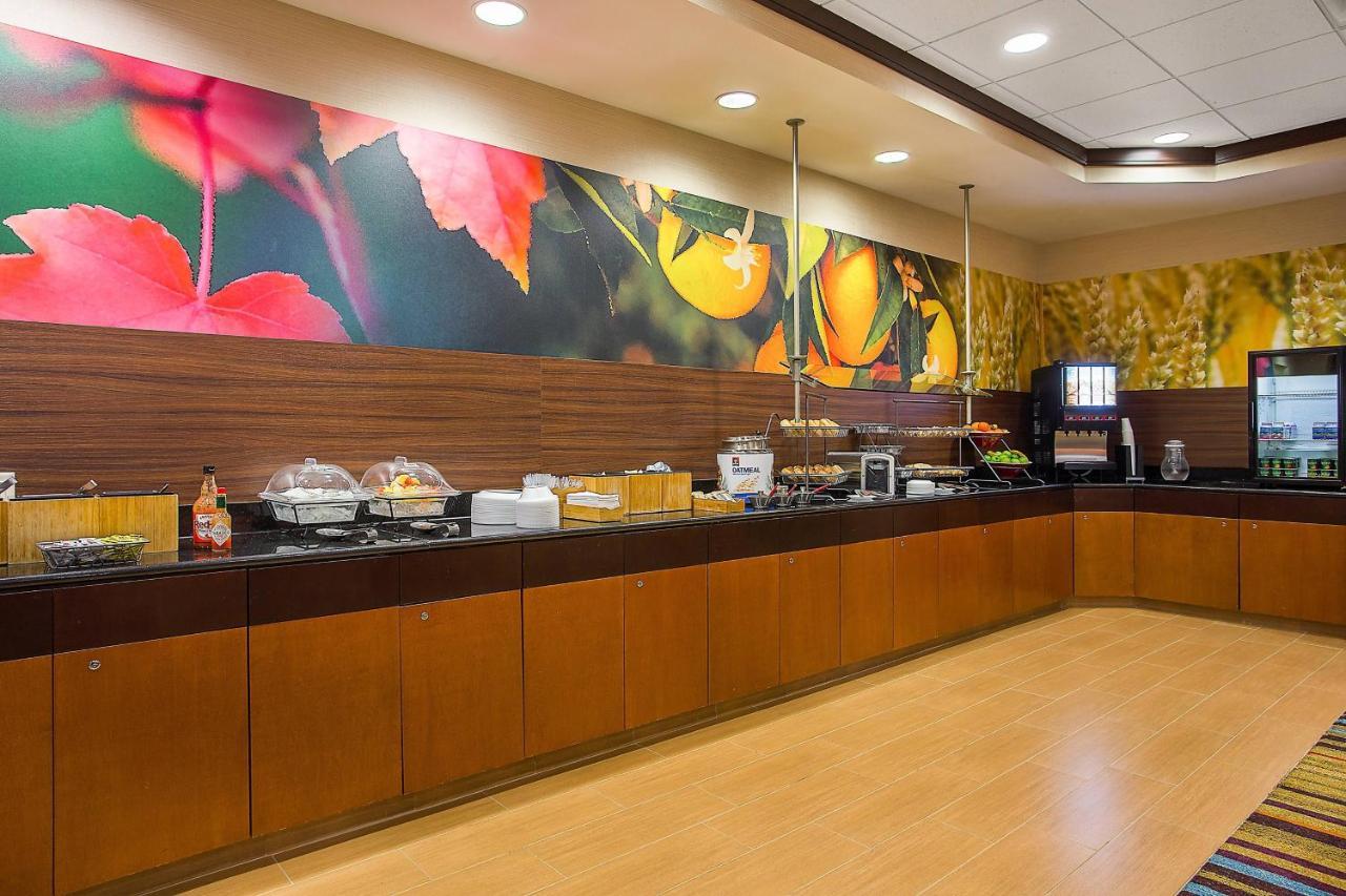 Fairfield Inn & Suites Louisville East Екстер'єр фото