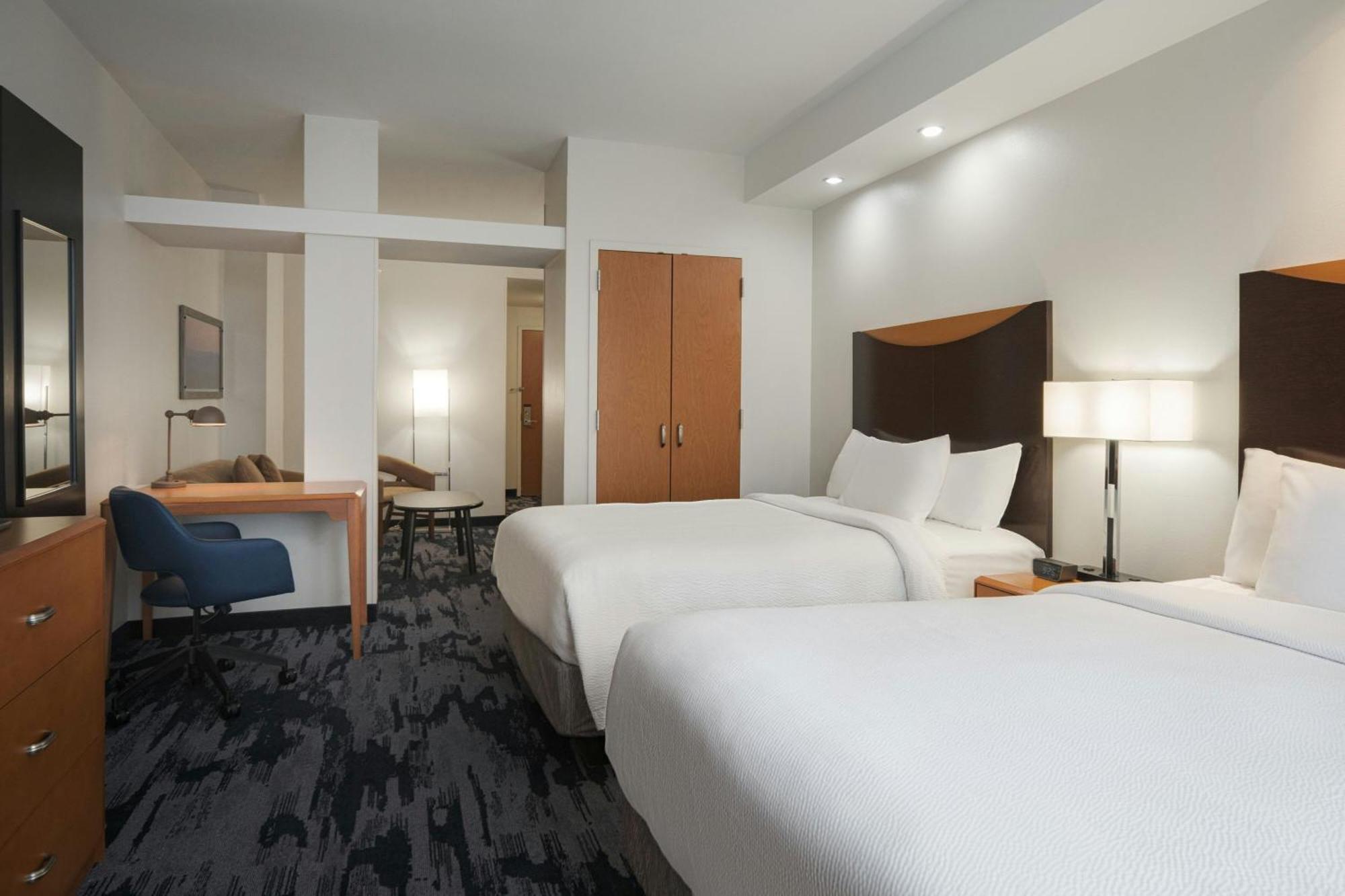 Fairfield Inn & Suites Louisville East Екстер'єр фото
